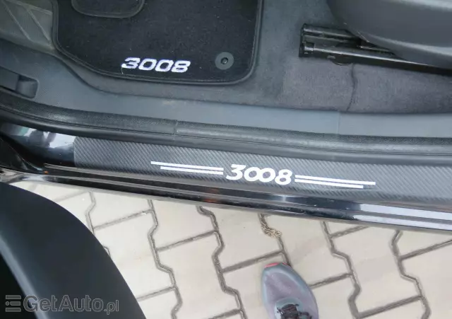 PEUGEOT 3008 1.6 Active