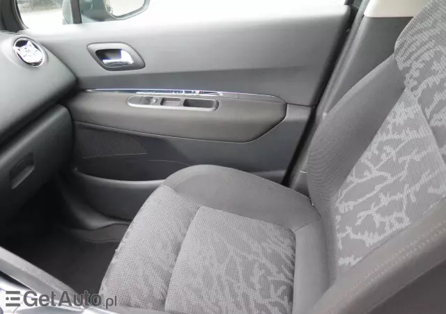 PEUGEOT 3008 1.6 Active