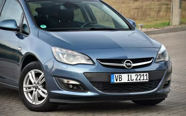 OPEL Astra 