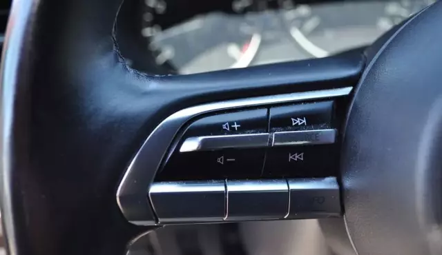 MAZDA 3 2.0 SkyActiv-G (122 KM)