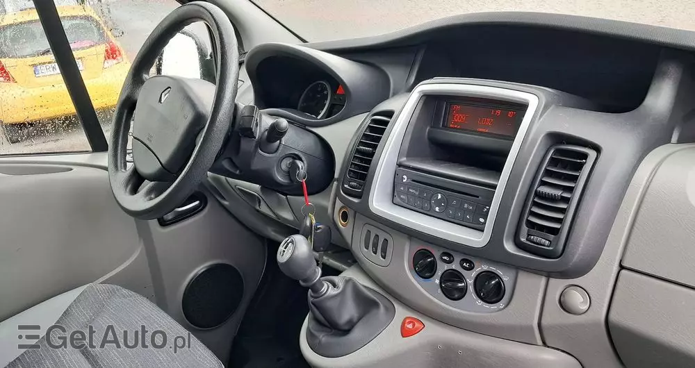 RENAULT Trafic 2.0 dCi 90 Combi L1H1