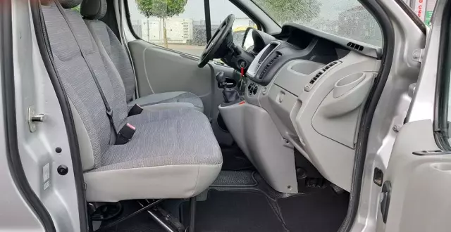 RENAULT Trafic 2.0 dCi 90 Combi L1H1