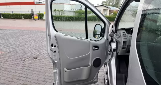 RENAULT Trafic 2.0 dCi 90 Combi L1H1