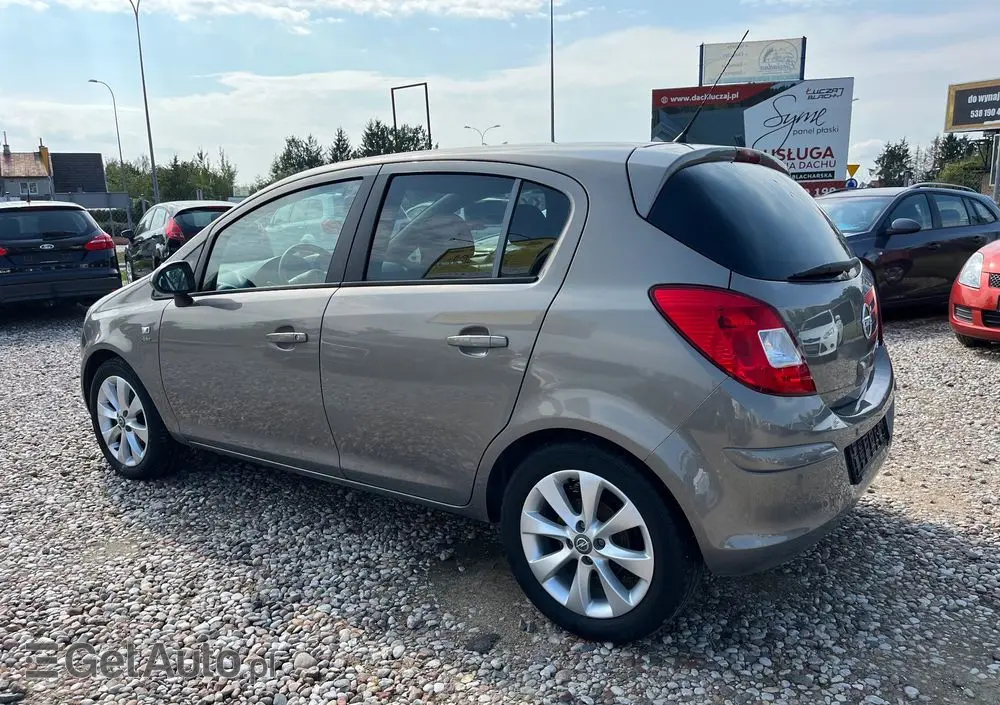 OPEL Corsa 1.4 16V Active
