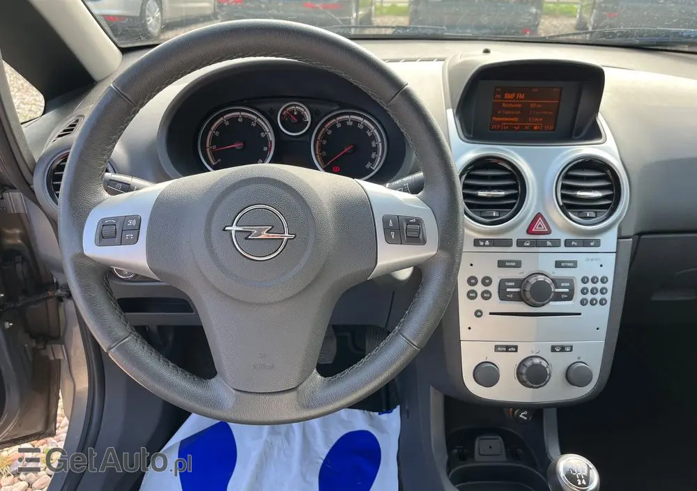 OPEL Corsa 1.4 16V Active