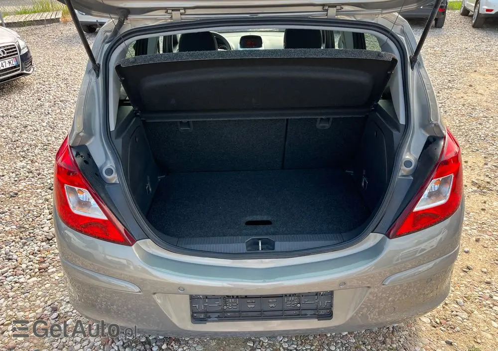 OPEL Corsa 1.4 16V Active