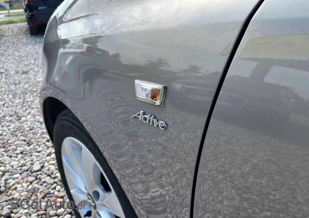 OPEL Corsa 1.4 16V Active