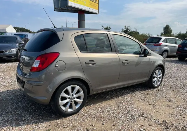 OPEL Corsa 1.4 16V Active