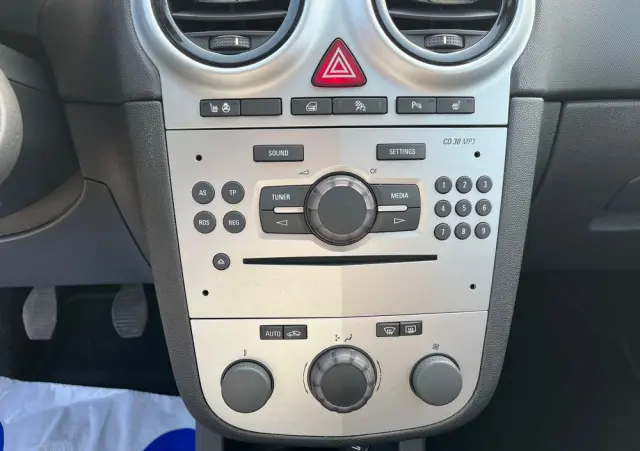 OPEL Corsa 1.4 16V Active