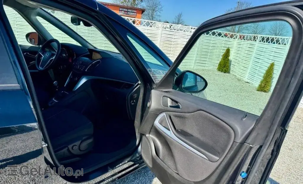 OPEL Zafira 