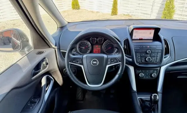 OPEL Zafira 