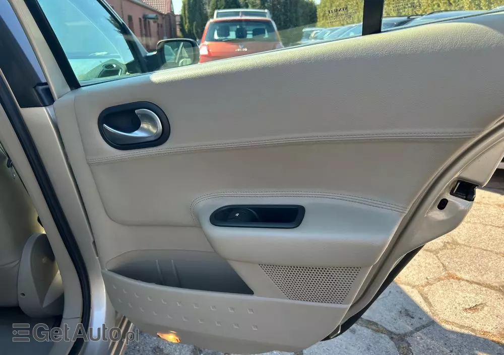 RENAULT Megane II 1.6 Confort Authentique