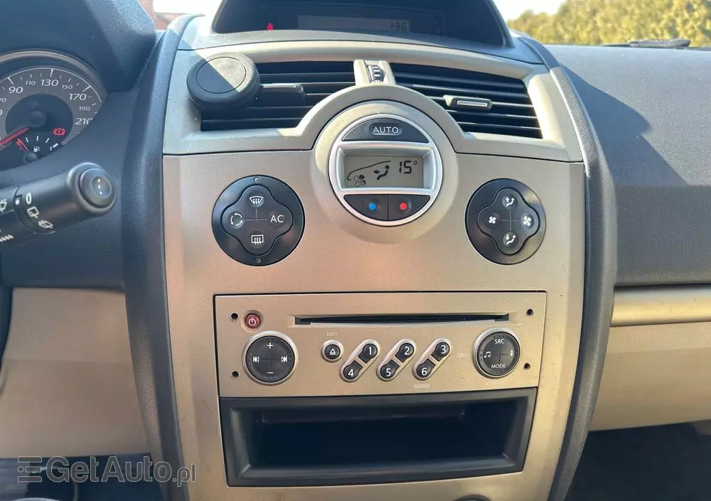 RENAULT Megane II 1.6 Confort Authentique