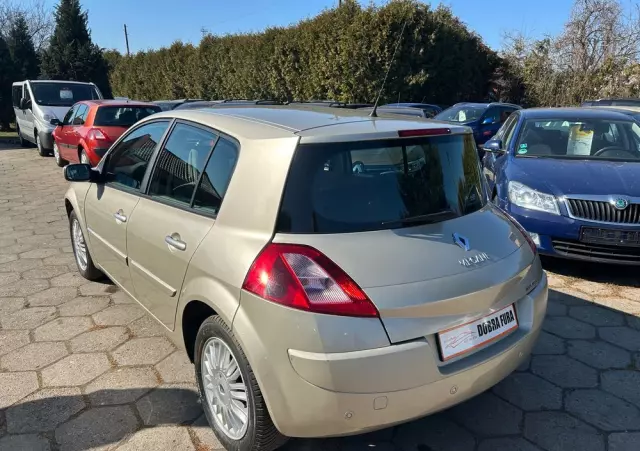 RENAULT Megane II 1.6 Confort Authentique