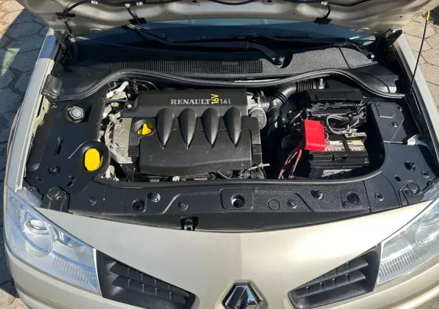 RENAULT Megane II 1.6 Confort Authentique