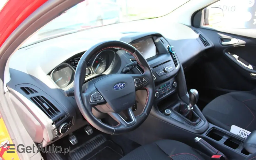 FORD Focus 1.5 EcoBoost Start-Stopp-System ST-Line