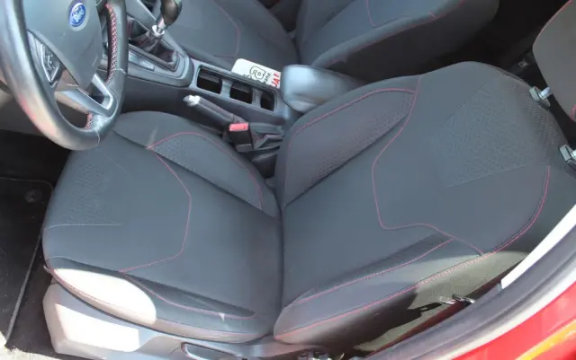 FORD Focus 1.5 EcoBoost Start-Stopp-System ST-Line