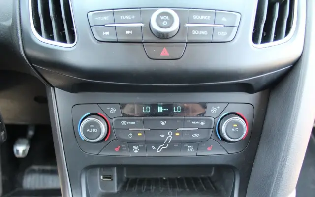 FORD Focus 1.5 EcoBoost Start-Stopp-System ST-Line