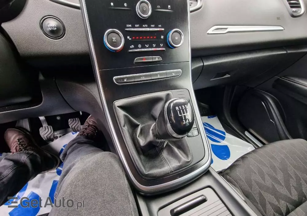 RENAULT Grand Scenic 