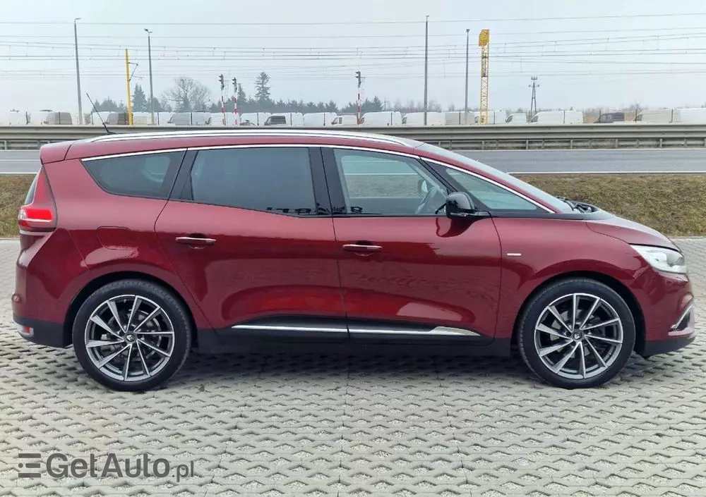 RENAULT Grand Scenic 