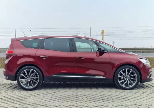 RENAULT Grand Scenic 