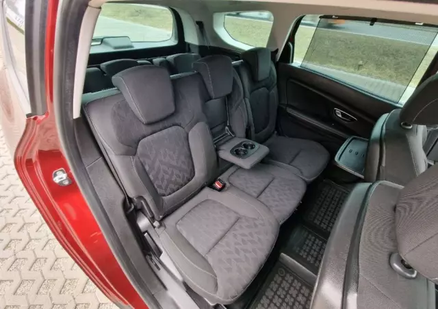 RENAULT Grand Scenic 