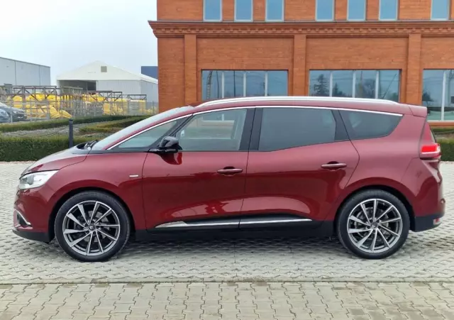 RENAULT Grand Scenic 