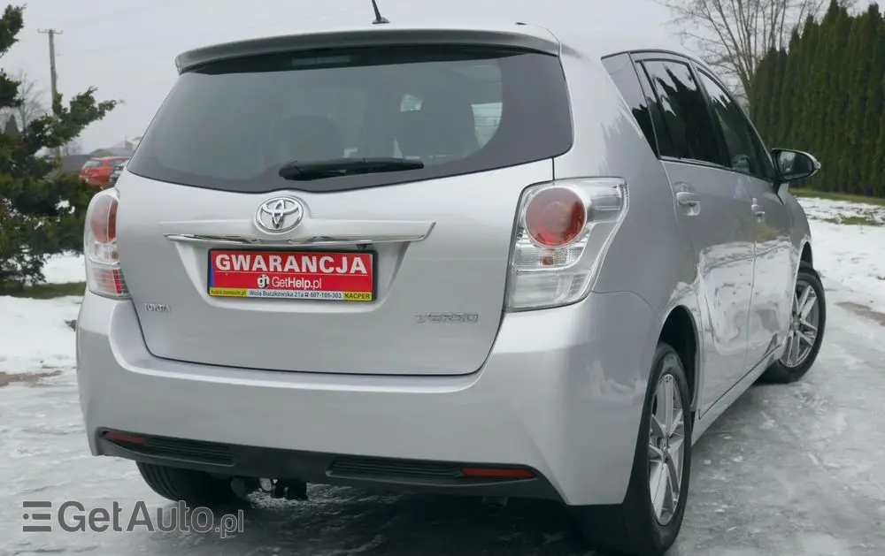 TOYOTA Verso 