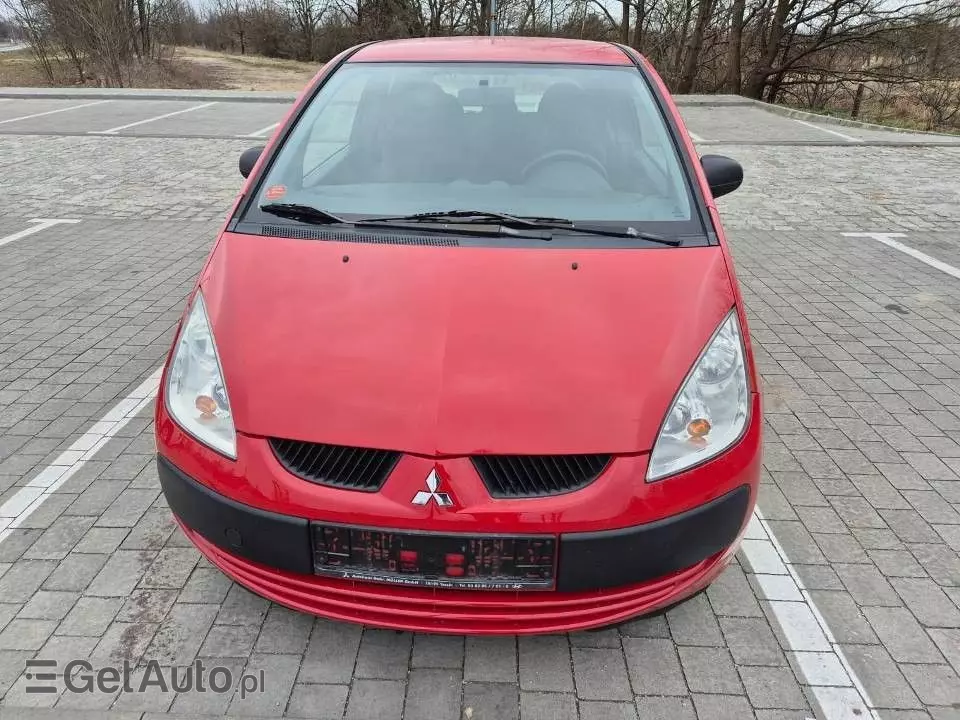 MITSUBISHI Colt 
