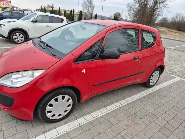 MITSUBISHI Colt 