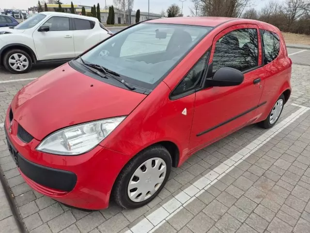 MITSUBISHI Colt 