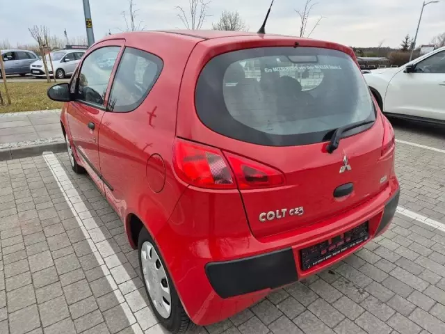 MITSUBISHI Colt 