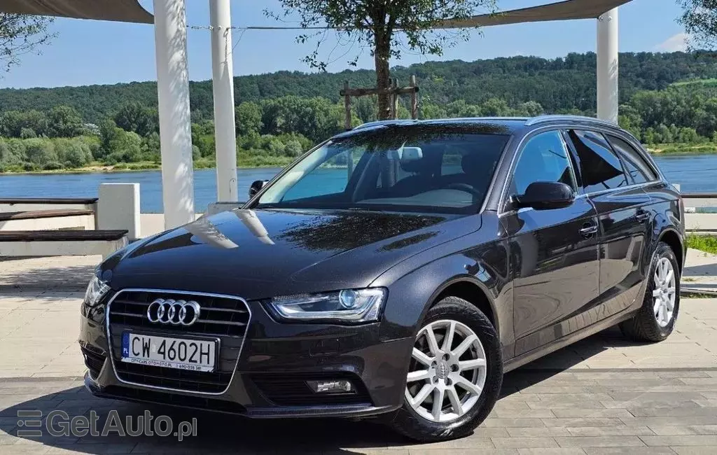 AUDI A4 
