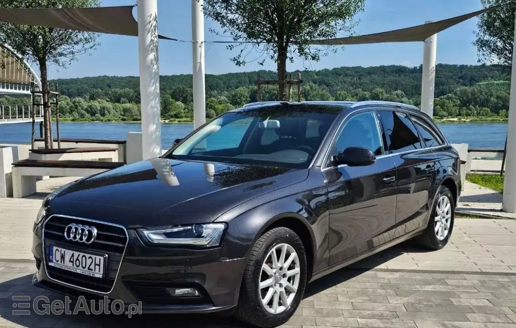 AUDI A4 