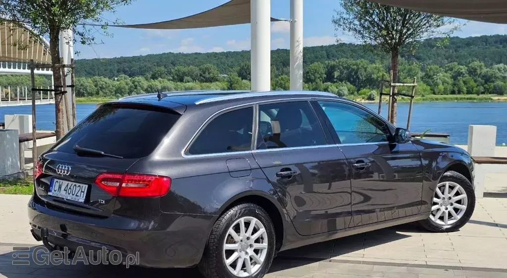AUDI A4 