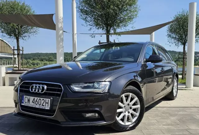 AUDI A4 