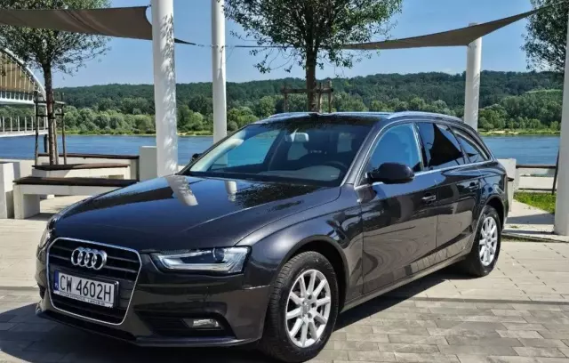 AUDI A4 
