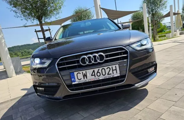 AUDI A4 