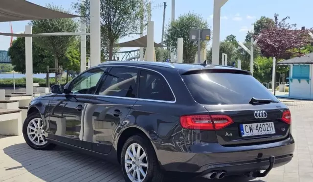 AUDI A4 
