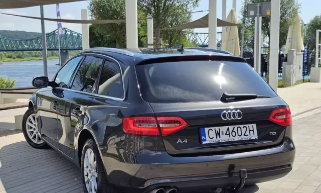 AUDI A4 