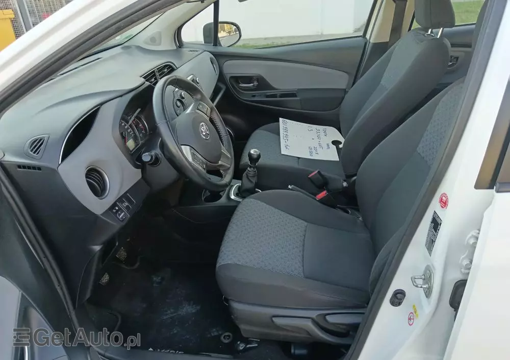 TOYOTA Yaris 1.33 Business Edition