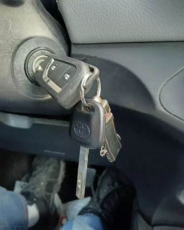 TOYOTA Yaris 1.33 Business Edition