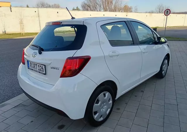 TOYOTA Yaris 1.33 Business Edition