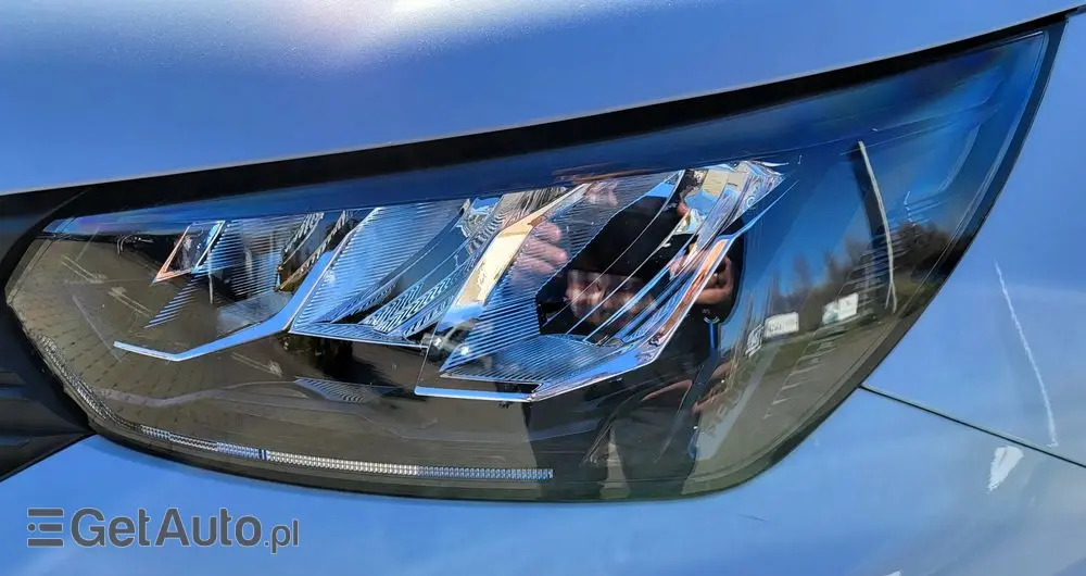 PEUGEOT 2008 PureTech 100 Active S&S BVM6