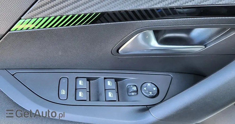 PEUGEOT 2008 PureTech 100 Active S&S BVM6