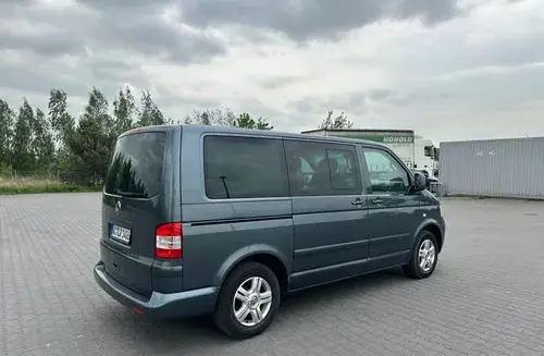 VOLKSWAGEN Multivan 