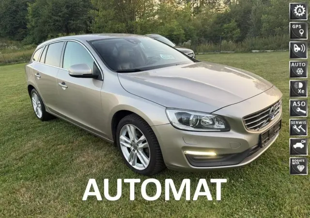 VOLVO V60 D3 Momentum