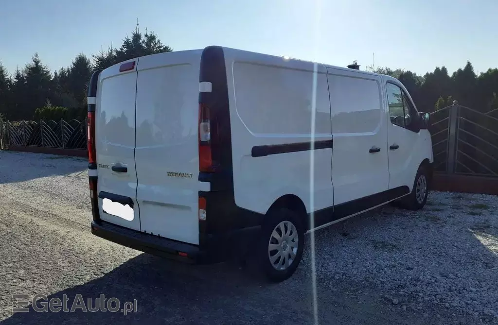 RENAULT Trafic 