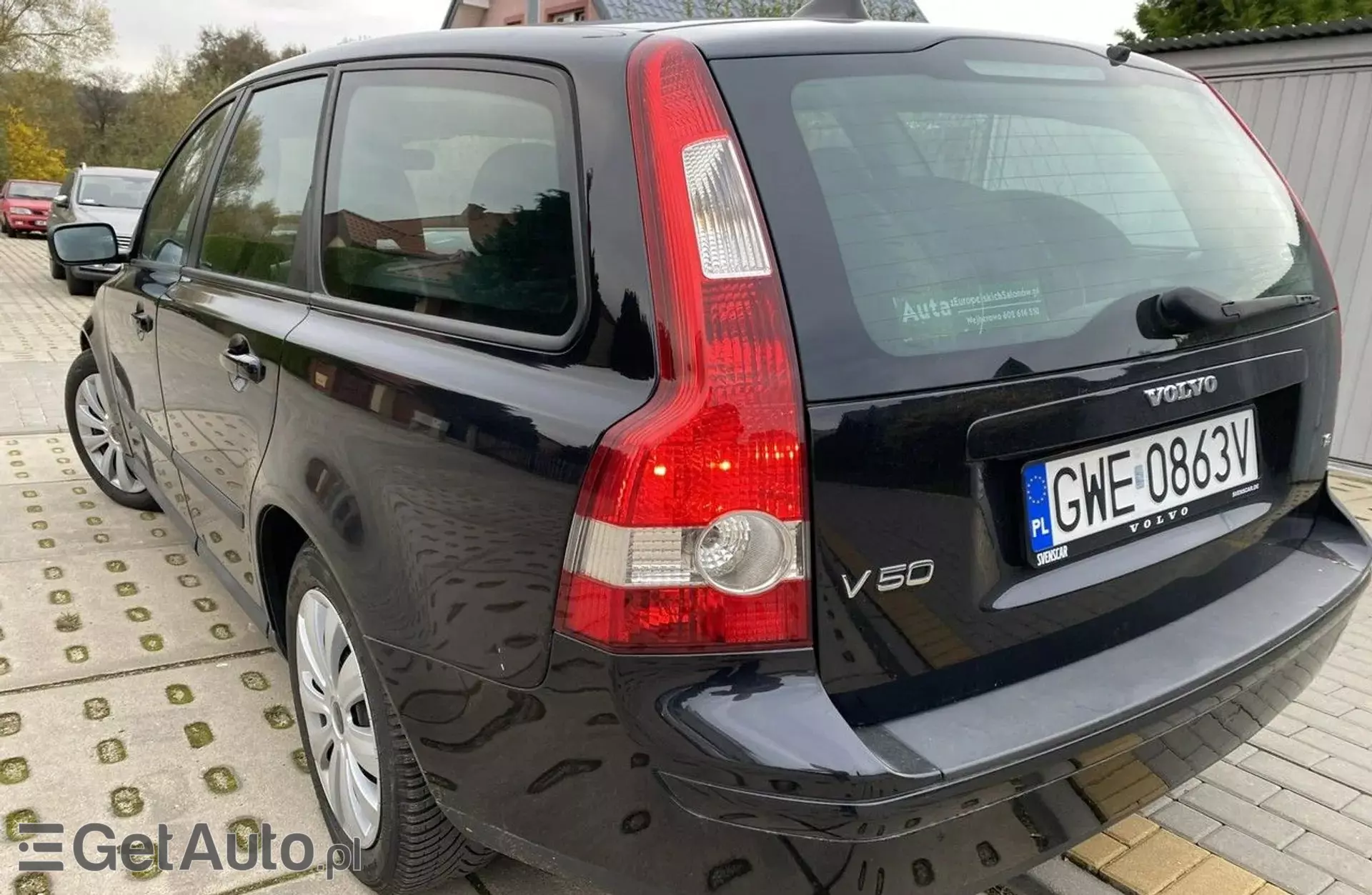 VOLVO V50 