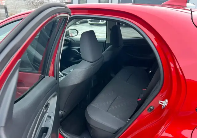 TOYOTA Yaris 1.5 VVT-i Comfort